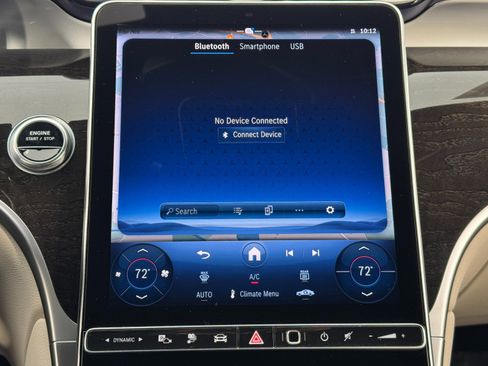 Used 2025 Mercedes-Benz GLC 350e 4MATIC image 27