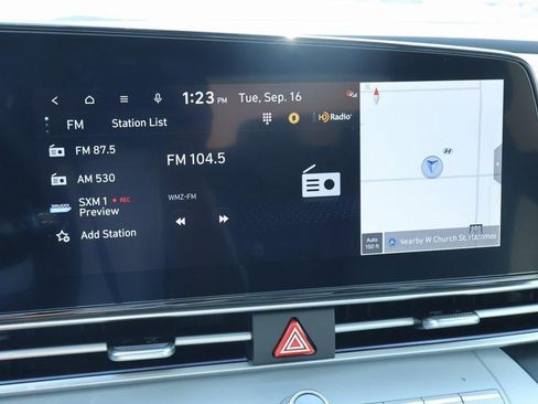 New 2025 Hyundai Elantra Limited image 5