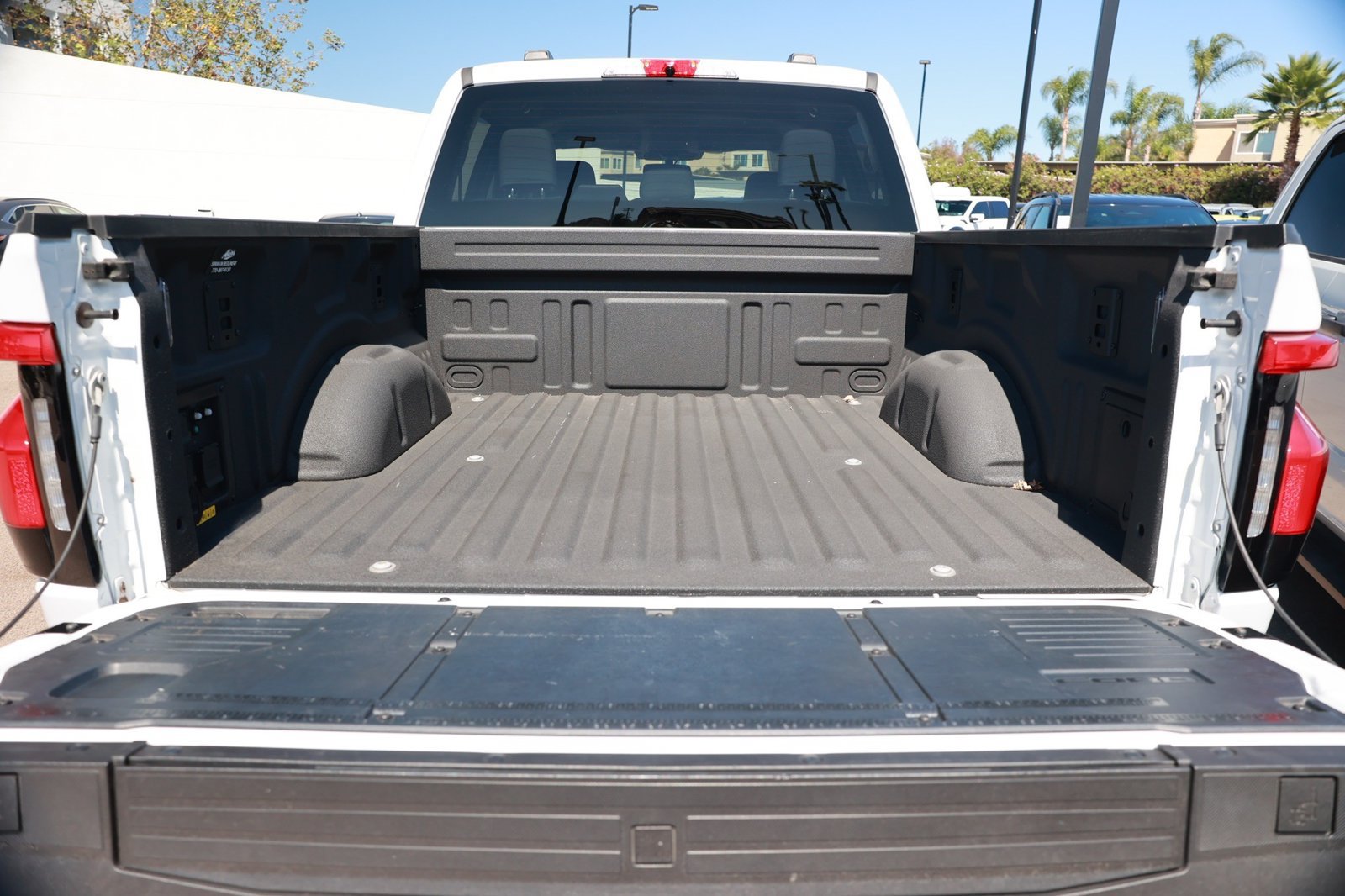 Used 2024 Ford F150 Lightning Flash AWD/4WD image 40