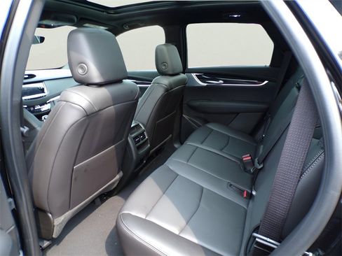 New 2025 Cadillac XT5 Premium Luxury w/ Technology Package image 8