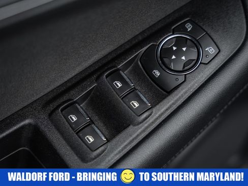 Used 2019 Ford Edge SE image 33