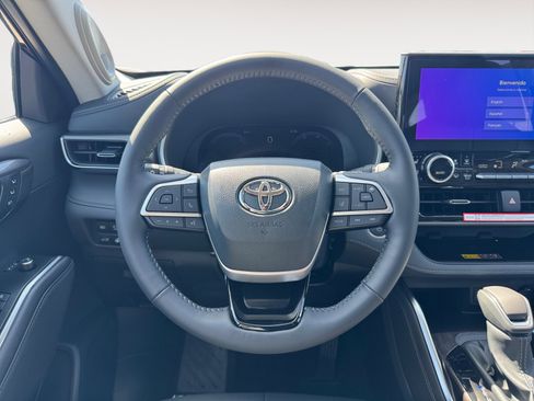 New 2026 Toyota Highlander Limited AWD/4WD image 16