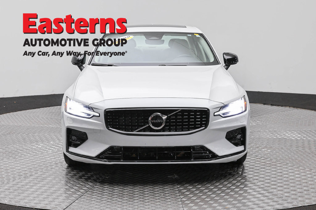 Used 2024 Volvo S60 B5 Core w/ Climate Package FWD image 3
