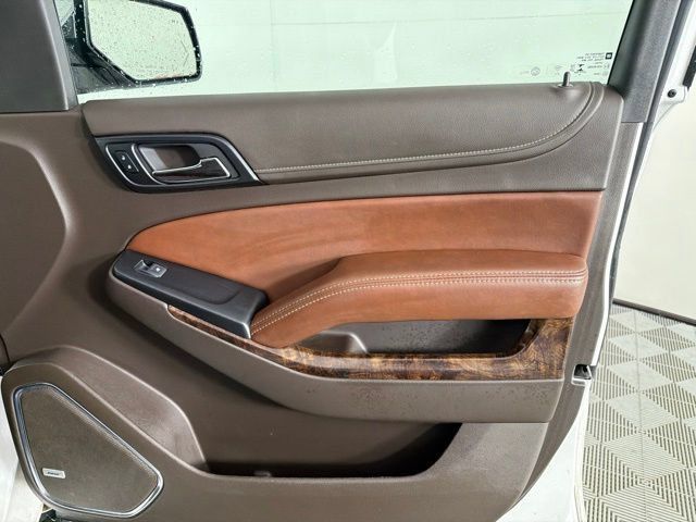 Used 2018 Chevrolet Suburban Premier AWD/4WD image 27