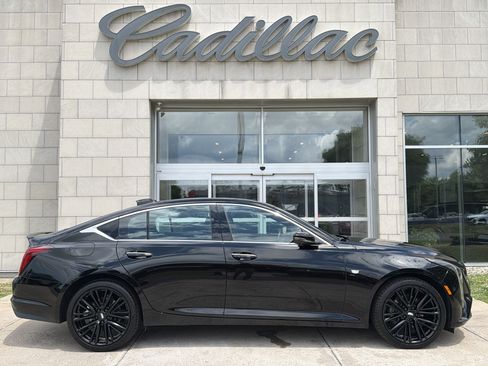 Used 2025 Cadillac CT5 Premium Luxury w/ LPO, ONYX Package AWD/4WD image 3