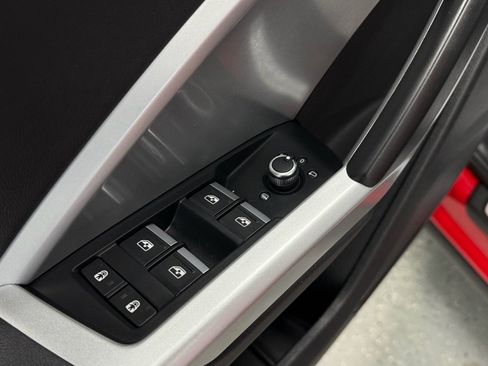 Used 2025 Audi Q3 2.0T Premium image 15