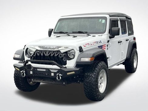 Used 2023 Jeep Wrangler Sport image 8