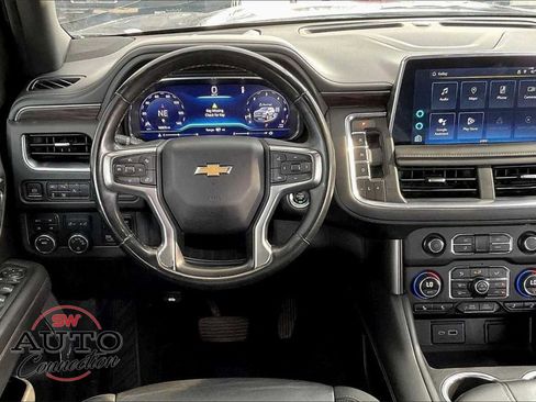 Used 2023 Chevrolet Suburban LT w/ LT Signature Package image 11