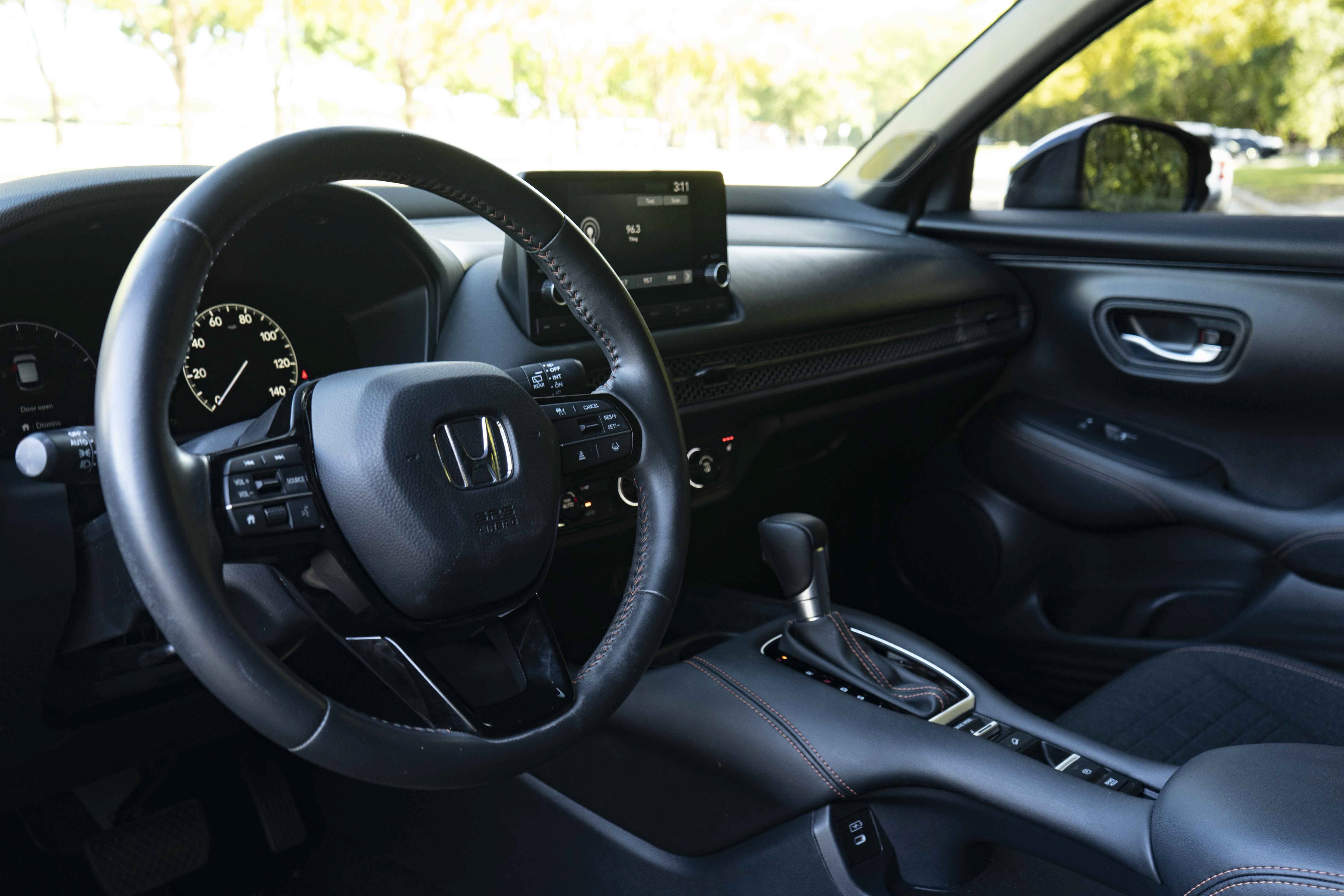 Used 2024 Honda HR-V Sport image 16
