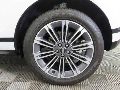 Used 2024 Land Rover Range Rover Evoque Dynamic SE image 30