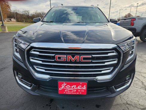 Used 2024 GMC Terrain SLT image 8