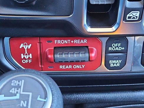 New 2025 Jeep Wrangler Unlimited Rubicon w/ Convenience Group image 57