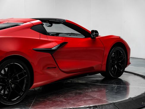 Used 2025 Chevrolet Corvette Z06 w/ Battery Protection Package image 18