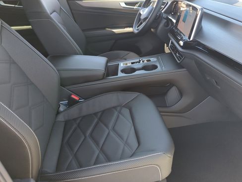 New 2026 Volkswagen Atlas Cross Sport SE image 18