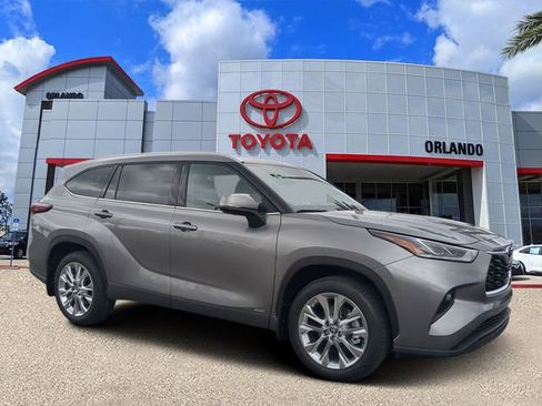 New 2026 Toyota Highlander Limited AWD/4WD image 1