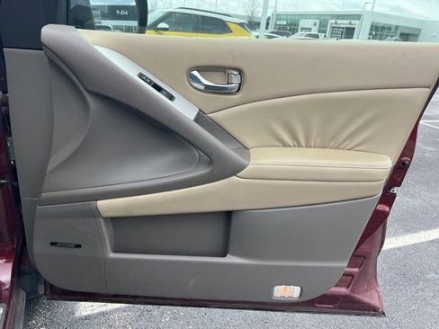 Used 2009 Nissan Murano SL w/ Technology Pkg image 32