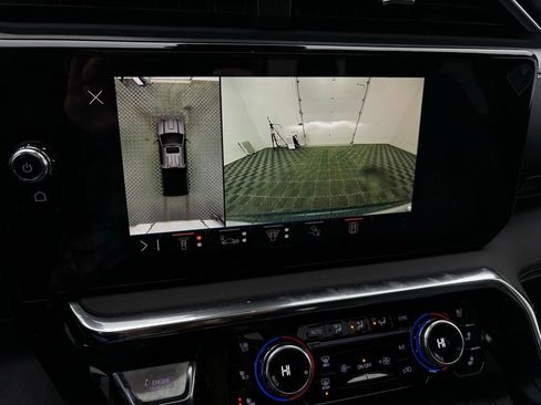 New 2025 GMC Sierra 2500 Denali w/ Denali Reserve Package image 3