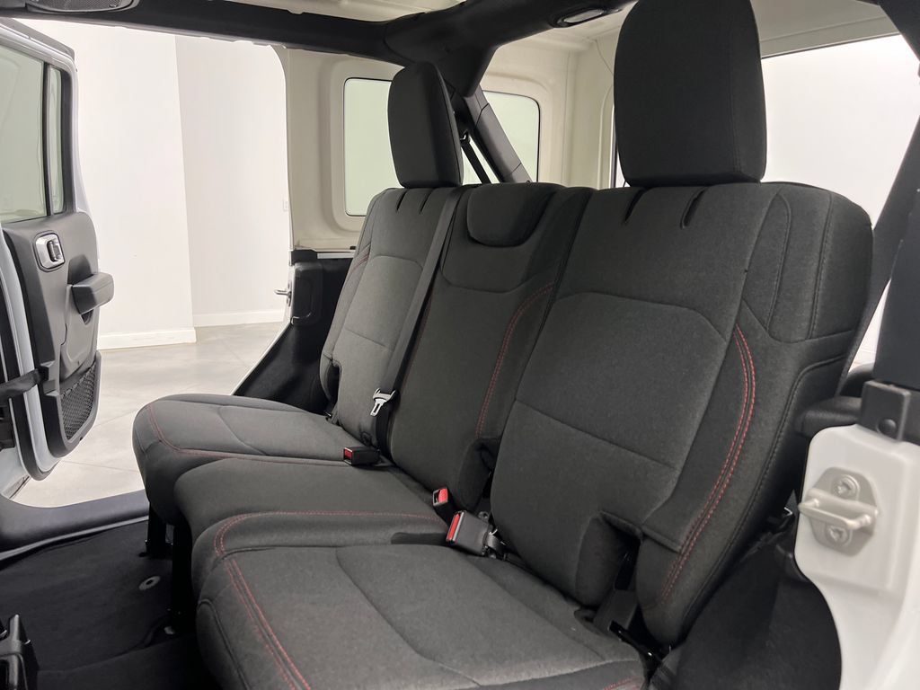 Used 2024 Jeep Wrangler Unlimited Rubicon AWD/4WD image 16