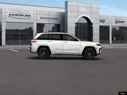 New 2026 Jeep Grand Cherokee Limited AWD/4WD image 9