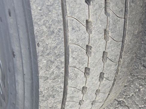 Used 2022 Ford F650 2WD Regular Cab Super Duty image 4