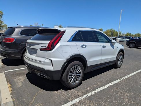 Used 2024 Cadillac XT4 Premium Luxury w/ Active Safety Package FWD image 6