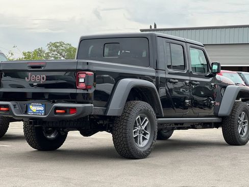New 2026 Jeep Gladiator Mojave image 4