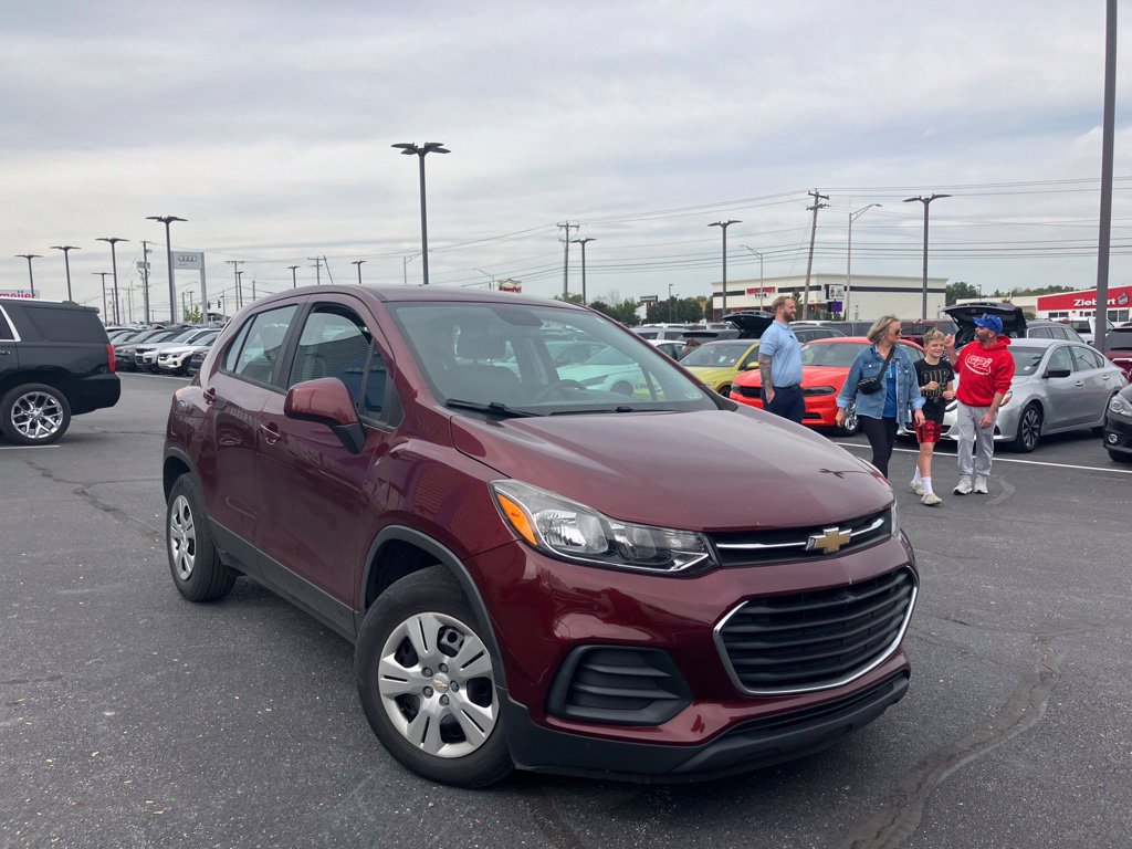 Used 2017 Chevrolet Trax LS FWD image 4
