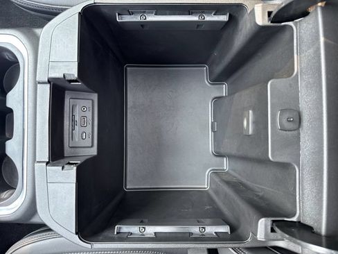 Used 2022 Chevrolet Silverado 3500 High Country w/ Technology Package AWD/4WD image 32