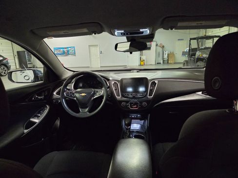 Used 2024 Chevrolet Malibu LS FWD image 31