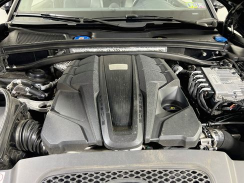 Used 2023 Porsche Macan S image 31