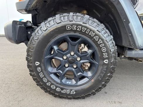 Used 2023 Jeep Wrangler Unlimited AWD/4WD image 27