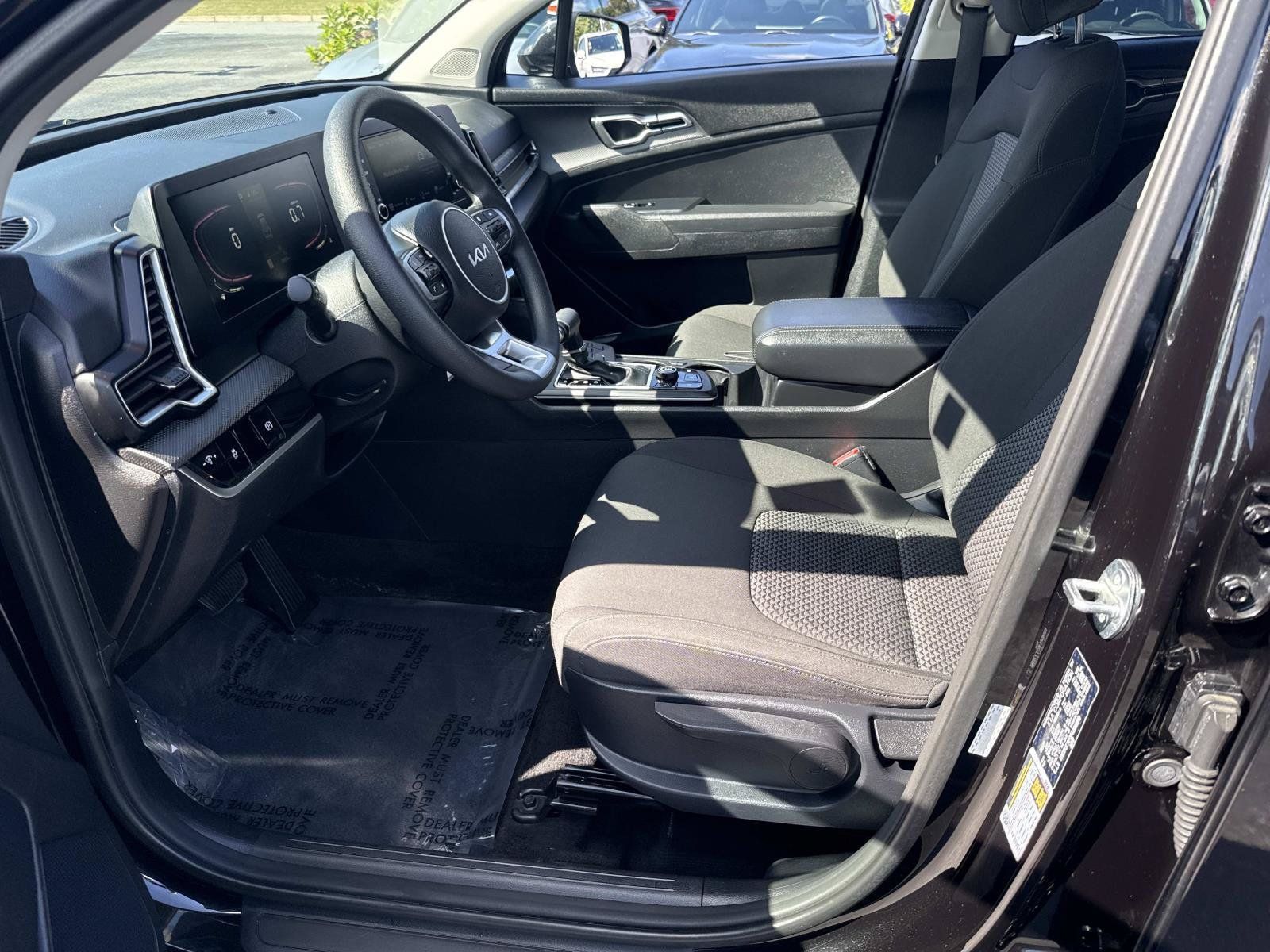 Used 2023 Kia Sportage LX AWD/4WD image 18