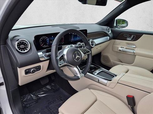 Certified 2026 Mercedes-Benz GLB 250 4MATIC image 9