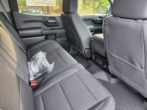 New 2026 Chevrolet Silverado 1500 Custom Trail Boss w/ LPO, Dark Essentials Package image 10