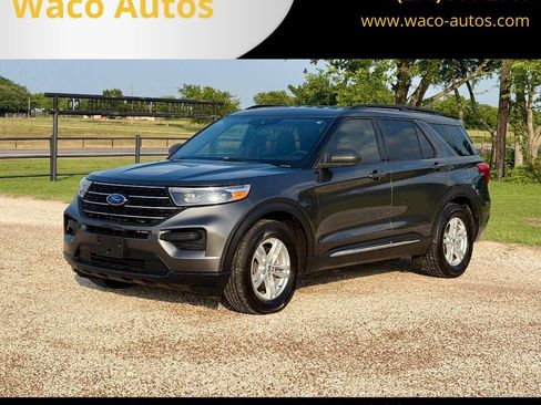 Used 2020 Ford Explorer XLT RWD image 1