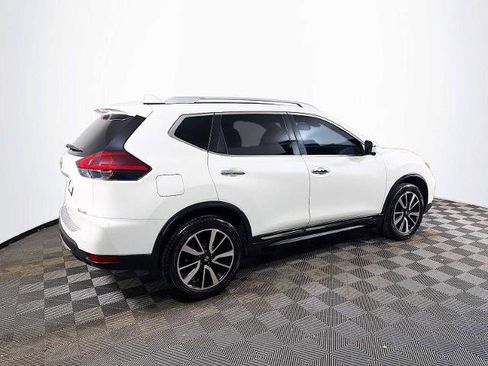 Certified 2018 Nissan Rogue SL w/ Premium Package image 4