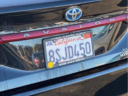 Used 2020 Toyota Avalon XLE image 26