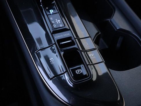 Used 2024 Toyota Crown image 19