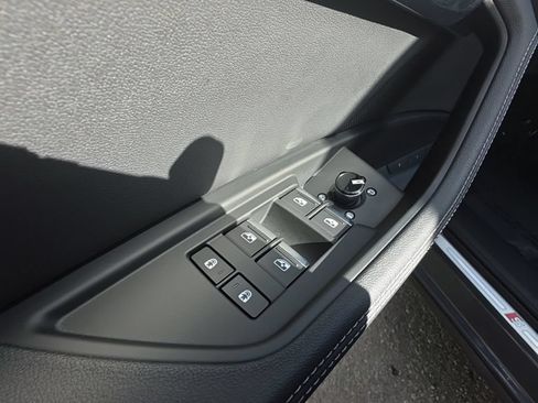 Used 2024 Audi Q8 e-tron Premium AWD/4WD image 10