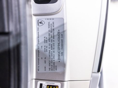 Used 2017 Lamborghini Huracan LP 610-4 Avio image 46