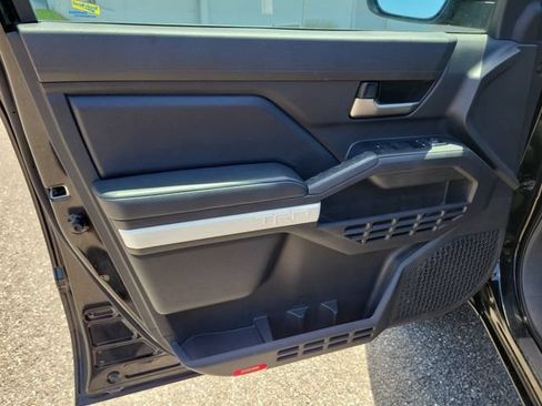 Used 2024 Toyota Tacoma TRD Off-Road AWD/4WD image 18
