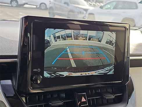 Used 2025 Toyota Corolla LE image 18