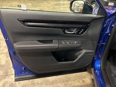 Used 2025 Honda CR-V Sport Touring image 12