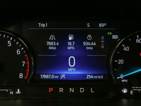 Used 2023 Ford Explorer XLT w/ Equipment Group 202A AWD/4WD image 33