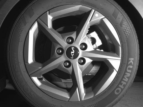 Used 2025 Kia K4 LXS image 14