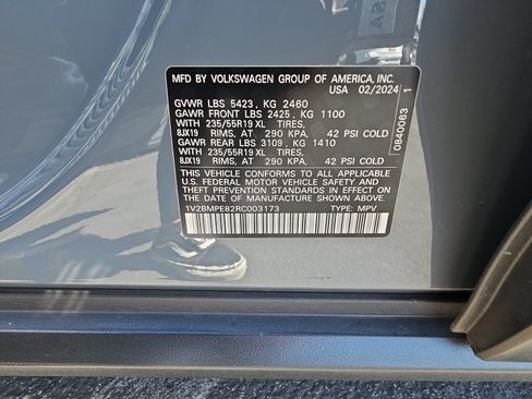 Certified 2024 Volkswagen ID.4 2WD image 35