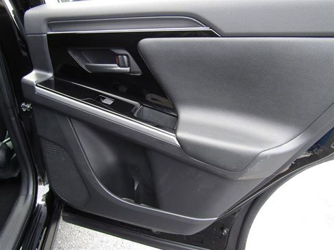 Used 2023 Toyota bZ4X AWD w/ Weather Package image 33