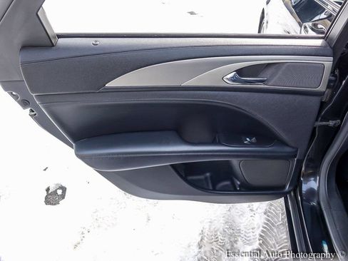 Used 2017 Lincoln MKZ Premiere image 21