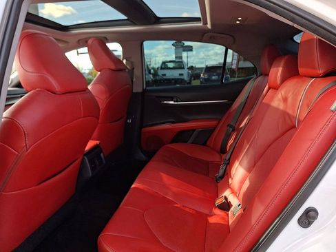 Used 2019 Toyota Camry XSE image 10