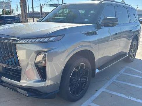 Certified 2026 INFINITI QX80 4WD w/ Sport Exterior Package image 5